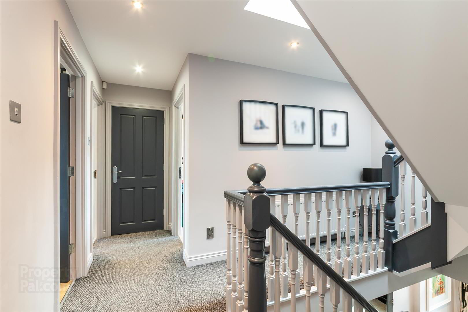 41 Russell Court 16 of 36