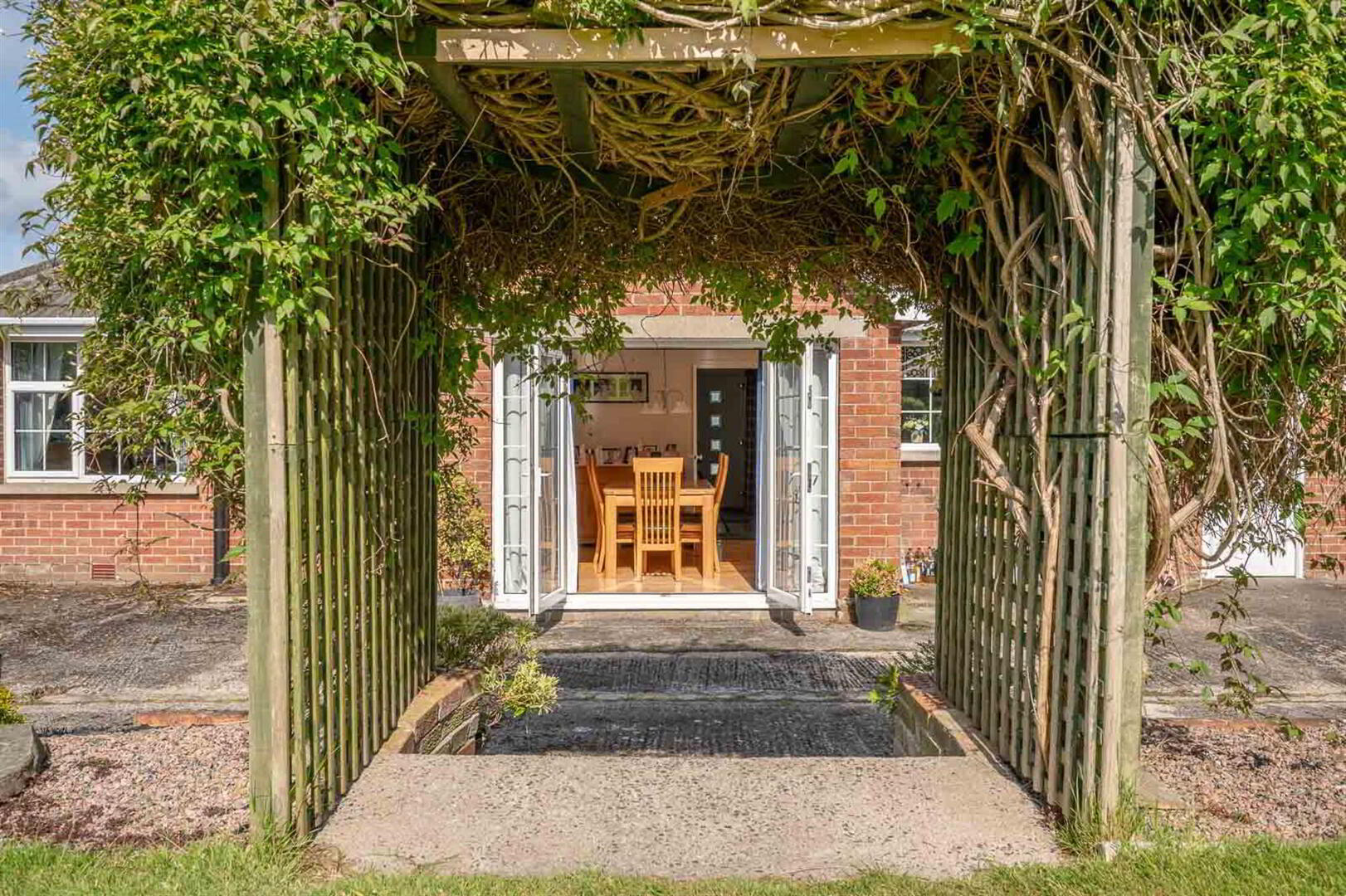 6 Seymour Avenue 19 of 24