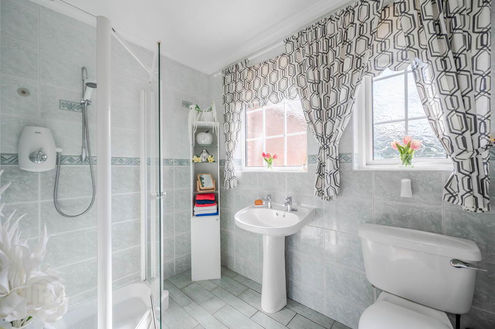 6 Seymour Avenue 17 of 24