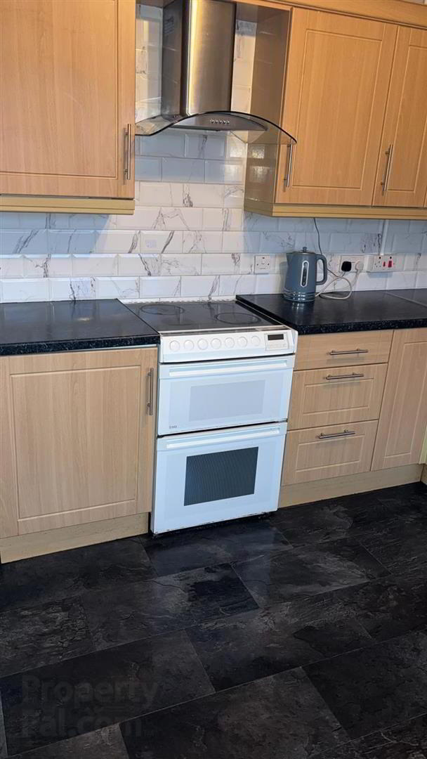 54 Barnfield Road 12 of 48