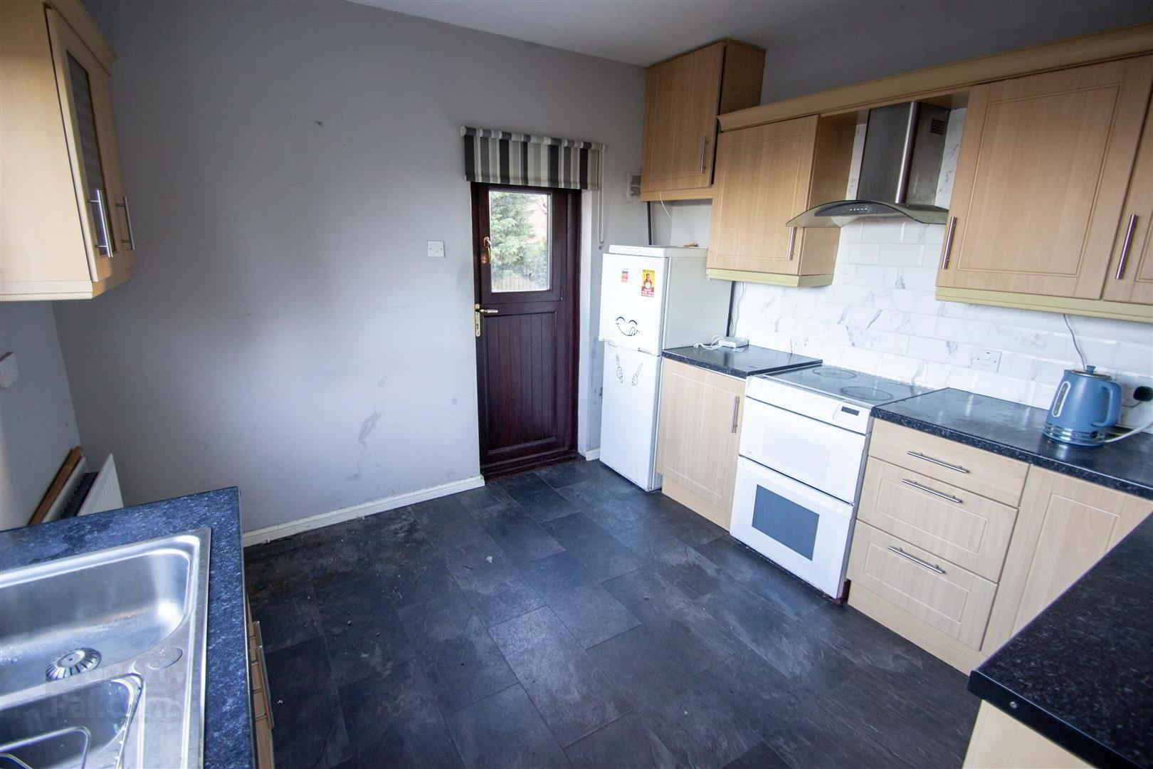 54 Barnfield Road 15 of 48