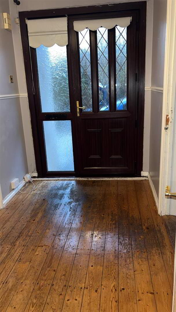 54 Barnfield Road 5 of 48
