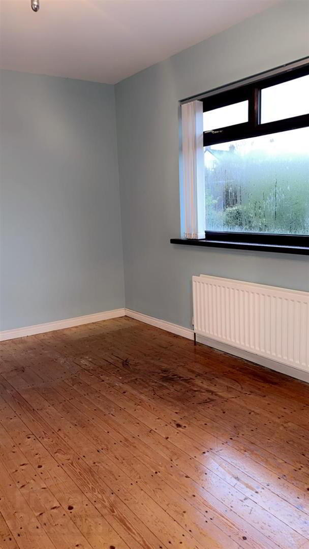54 Barnfield Road 21 of 48