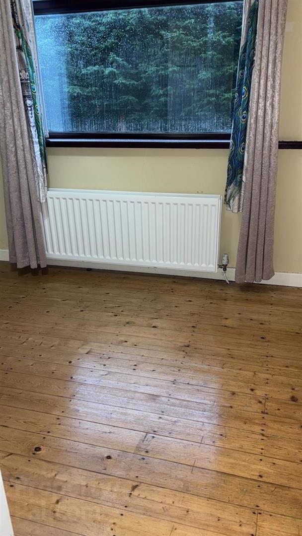54 Barnfield Road 27 of 48
