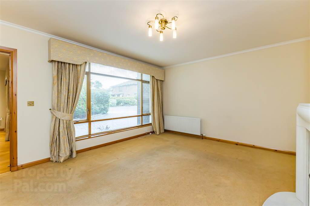 4 Downshire Lane 7 of 35