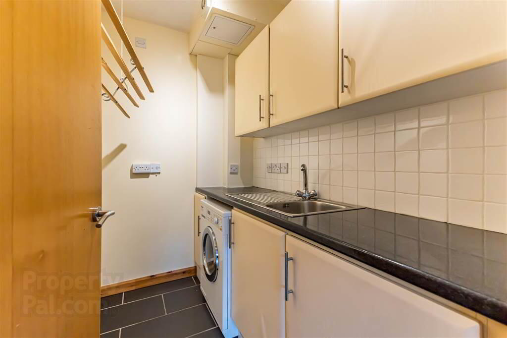 4 Downshire Lane 12 of 35