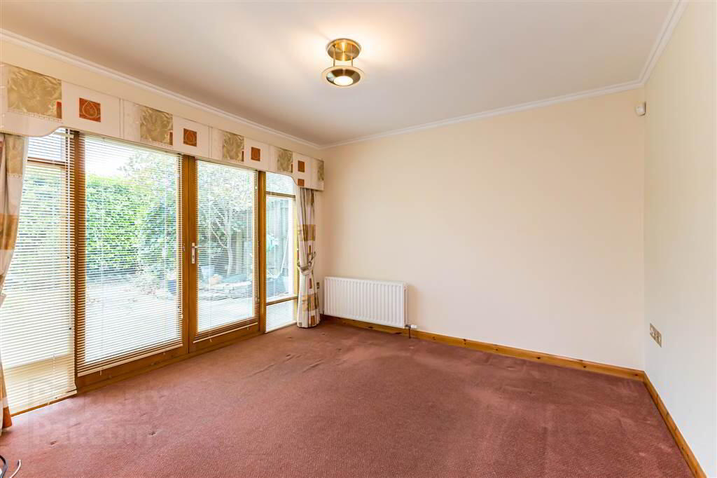 4 Downshire Lane 13 of 35