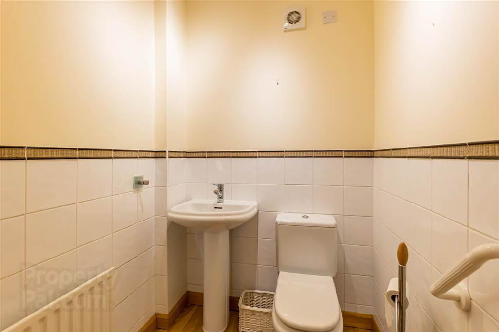4 Downshire Lane 15 of 35