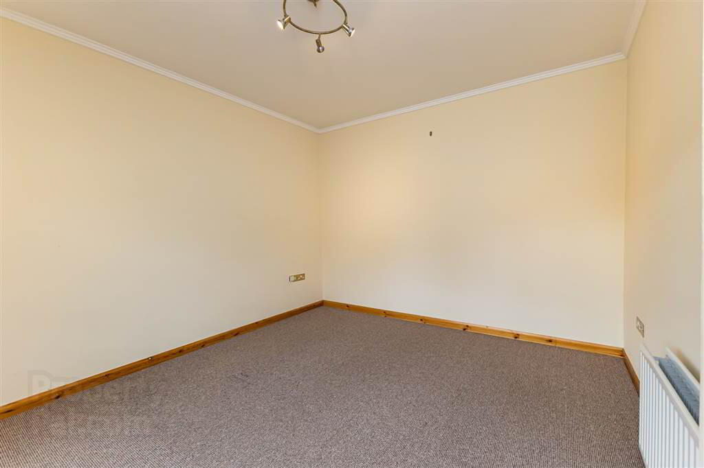 4 Downshire Lane 18 of 35