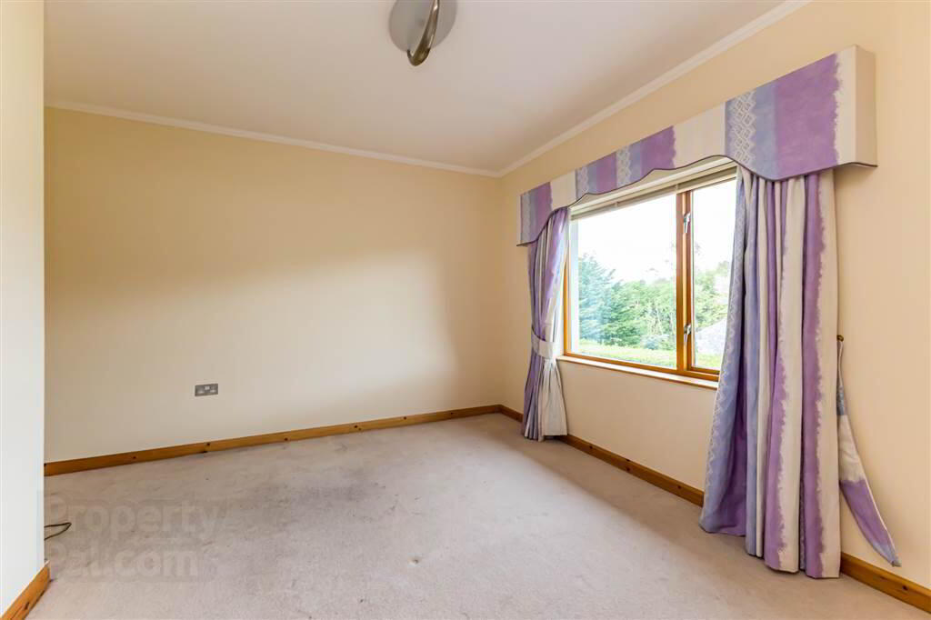 4 Downshire Lane 24 of 35