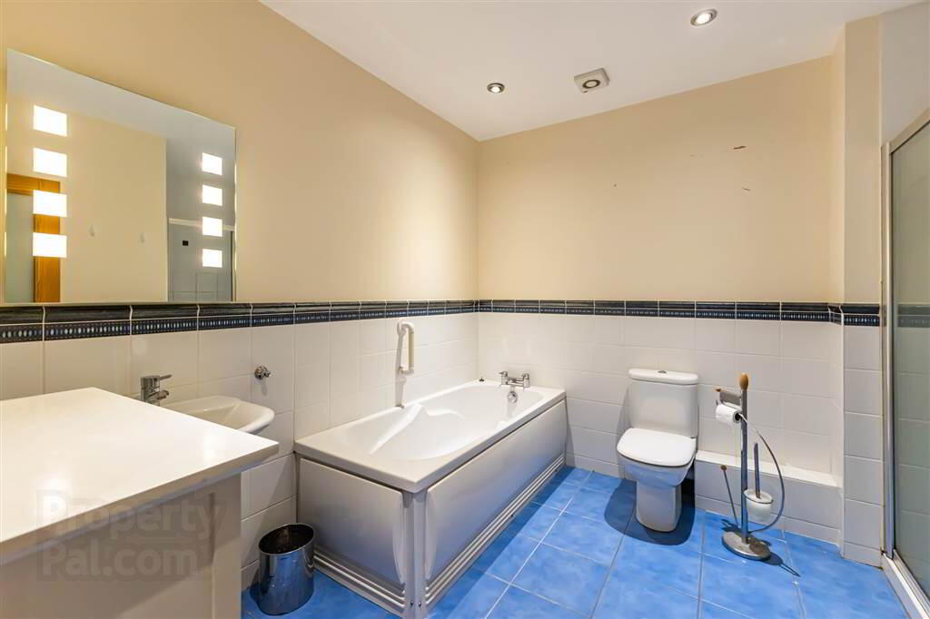 4 Downshire Lane 29 of 35