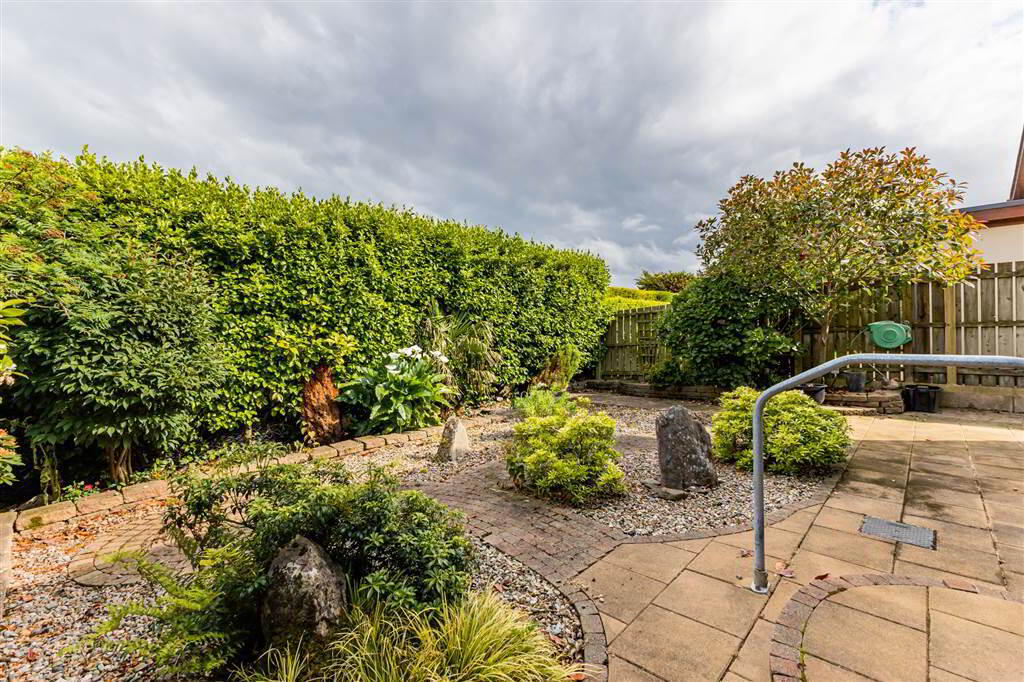 4 Downshire Lane 31 of 35
