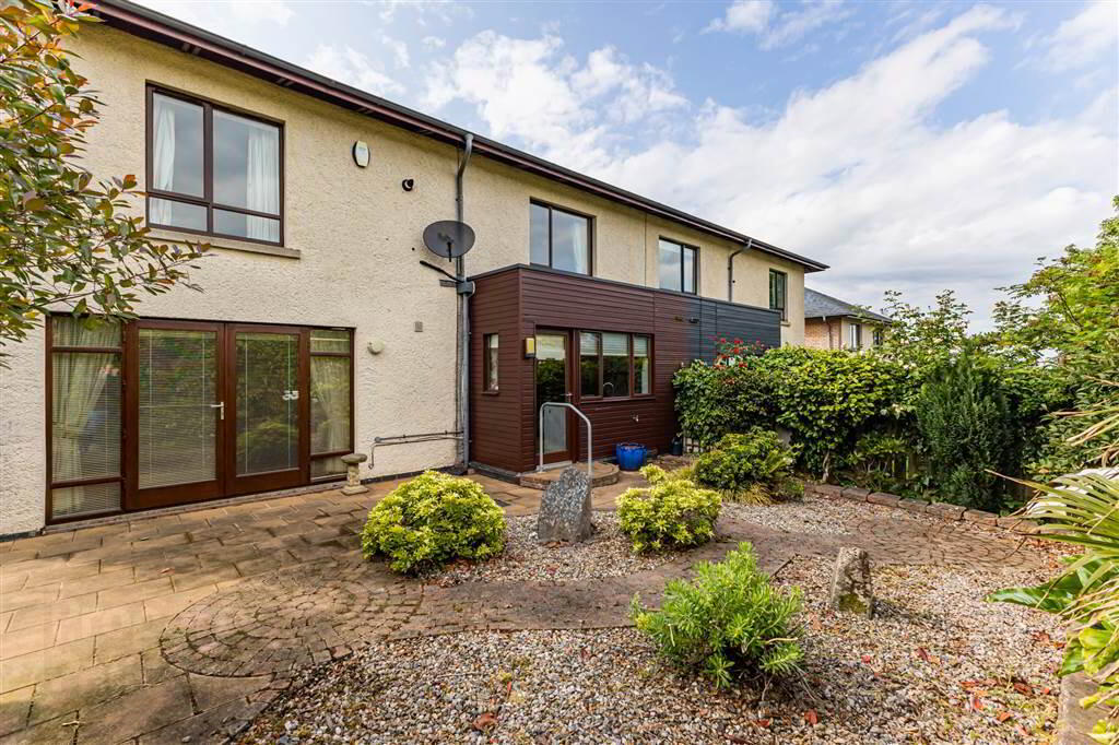 4 Downshire Lane 33 of 35