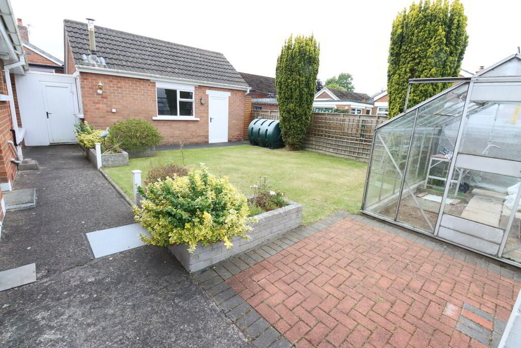 4 Carol Gardens 16 of 19