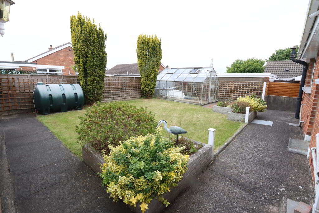 4 Carol Gardens 17 of 19