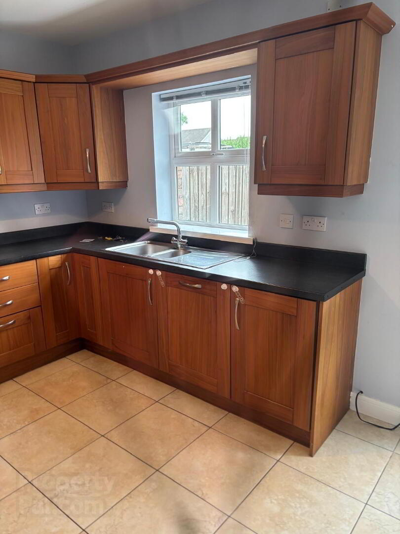 33 Nursery Avenue 4 of 8