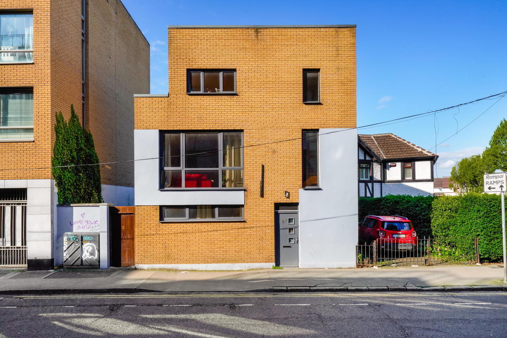 1a Loreto Road 1 of 25