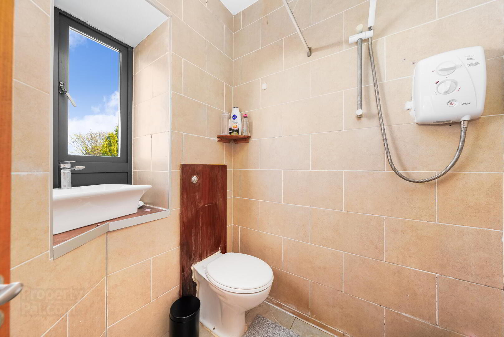 1a Loreto Road 16 of 25