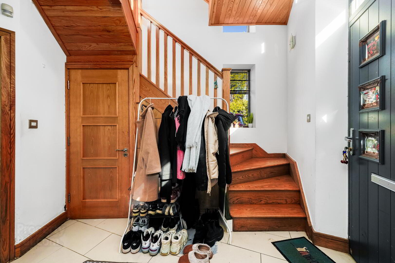 1a Loreto Road 3 of 25