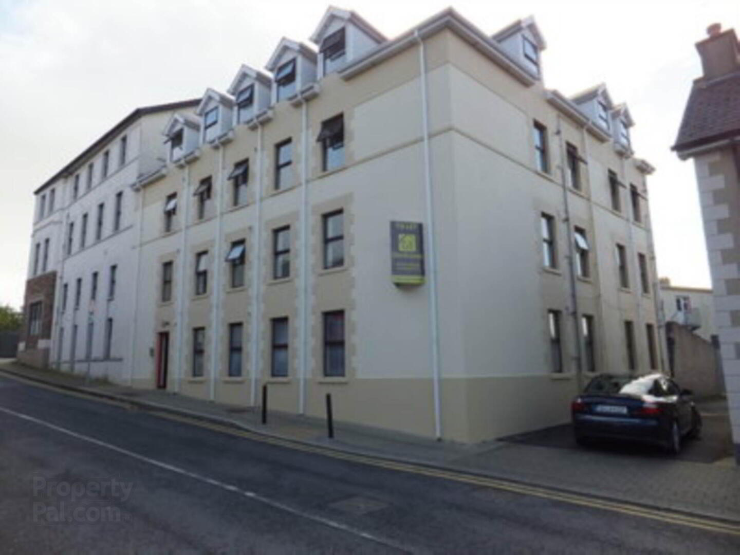 1 Lifford Court Apartments 1 of 4