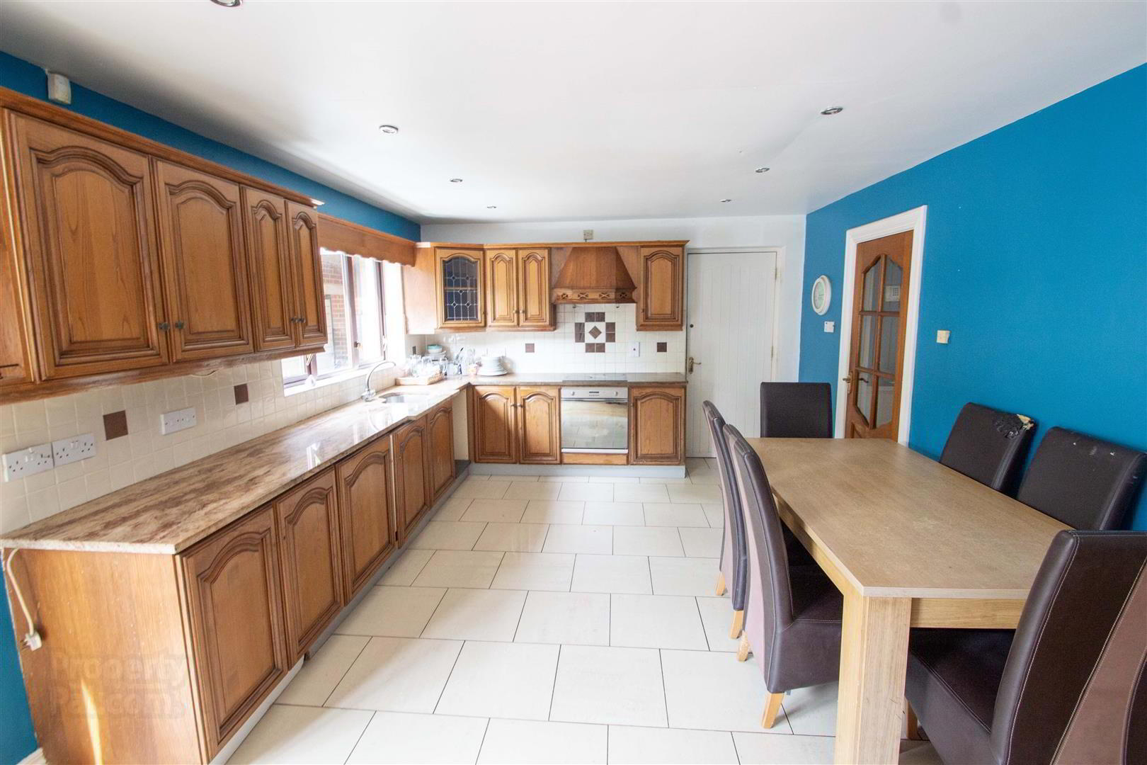 8 Kestrel Grange 9 of 27