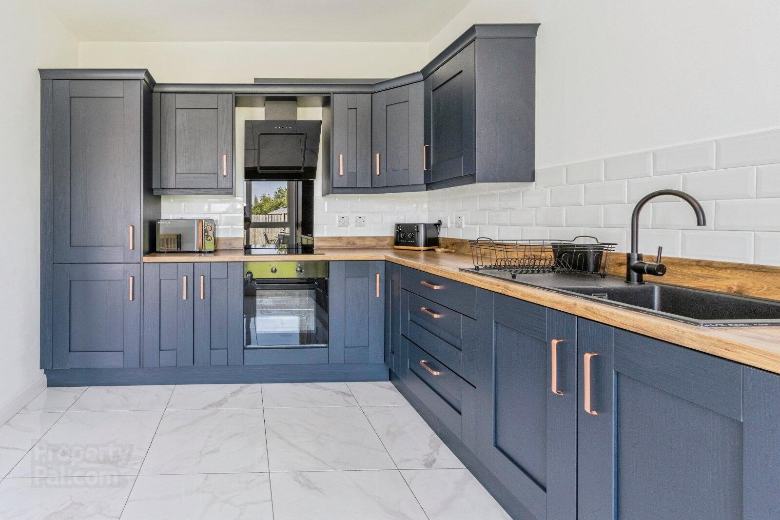 42 Balmoral Road 8 of 20