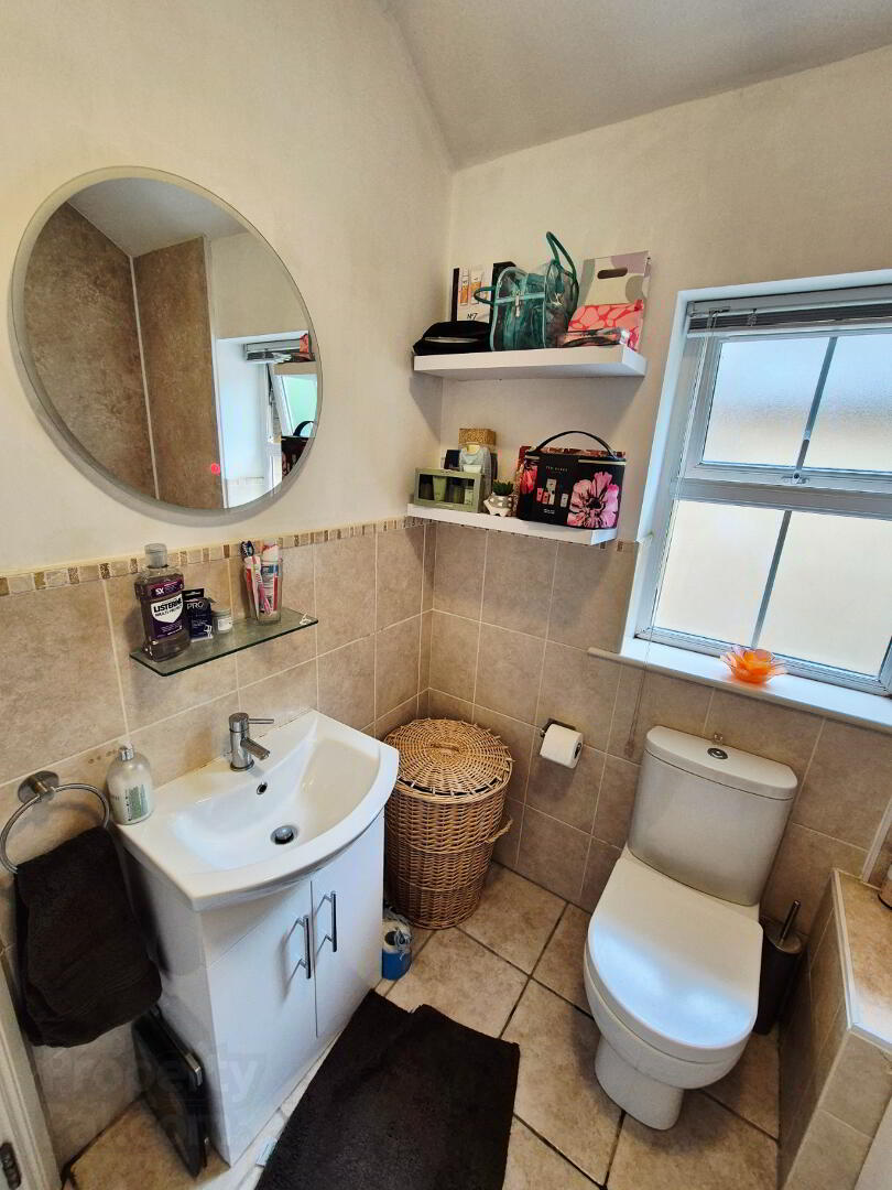 Apt 9 Fountain Court, Circular Road 14 of 17