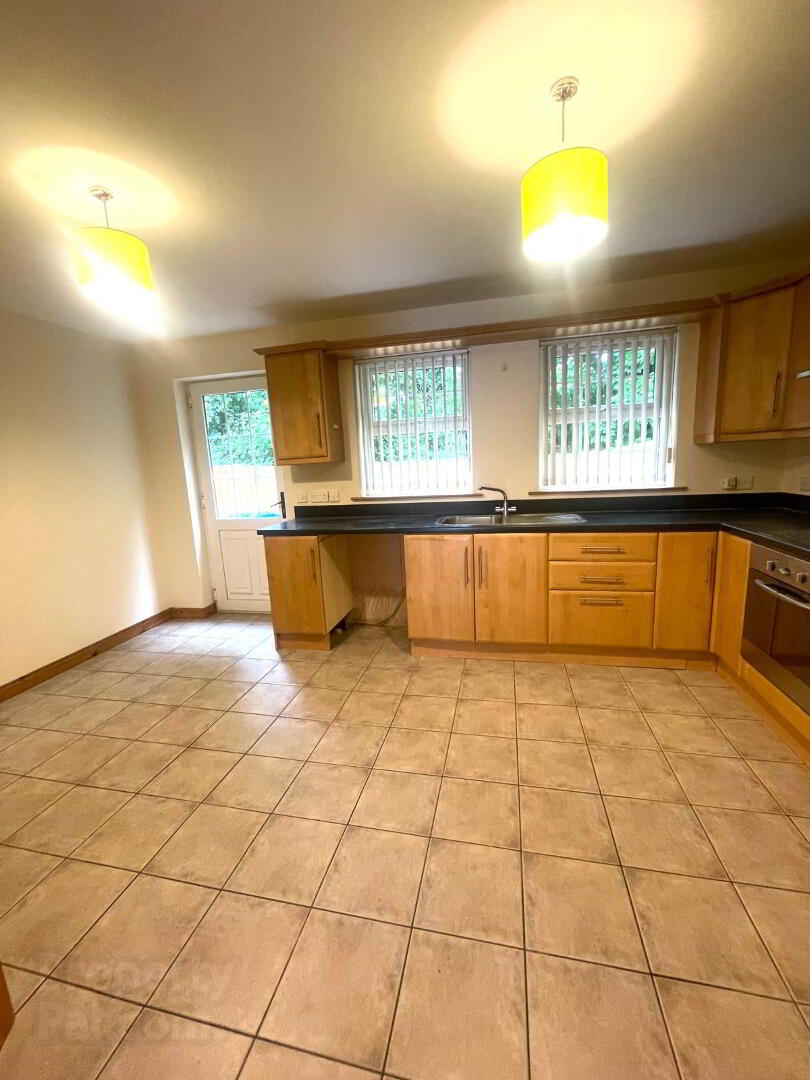 6 Riverbrook Drive 5 of 10