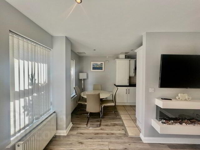 Apartment 6 1a Fane Street 3 of 13