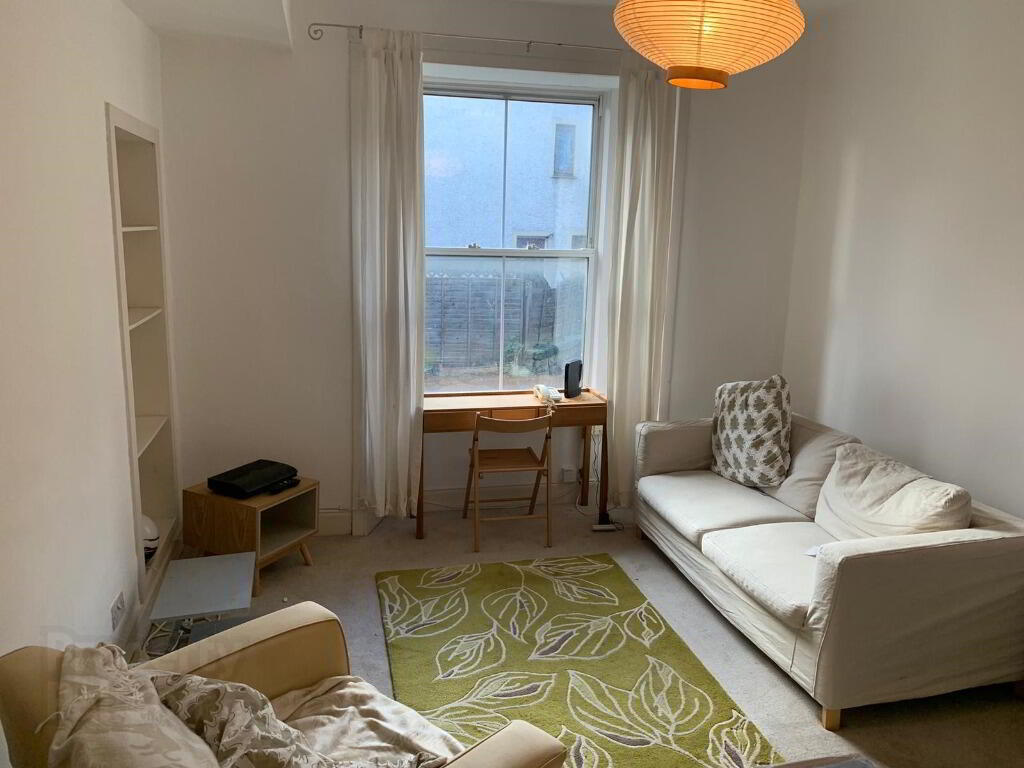 7 Lyne Street 3 of 7
