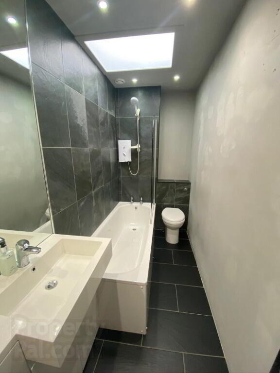 8 Atholl Place 6 of 14