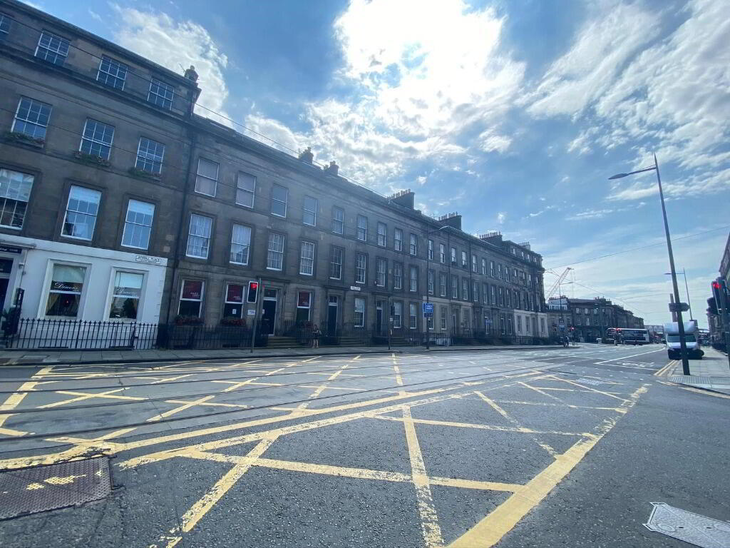 8 Atholl Place 14 of 14