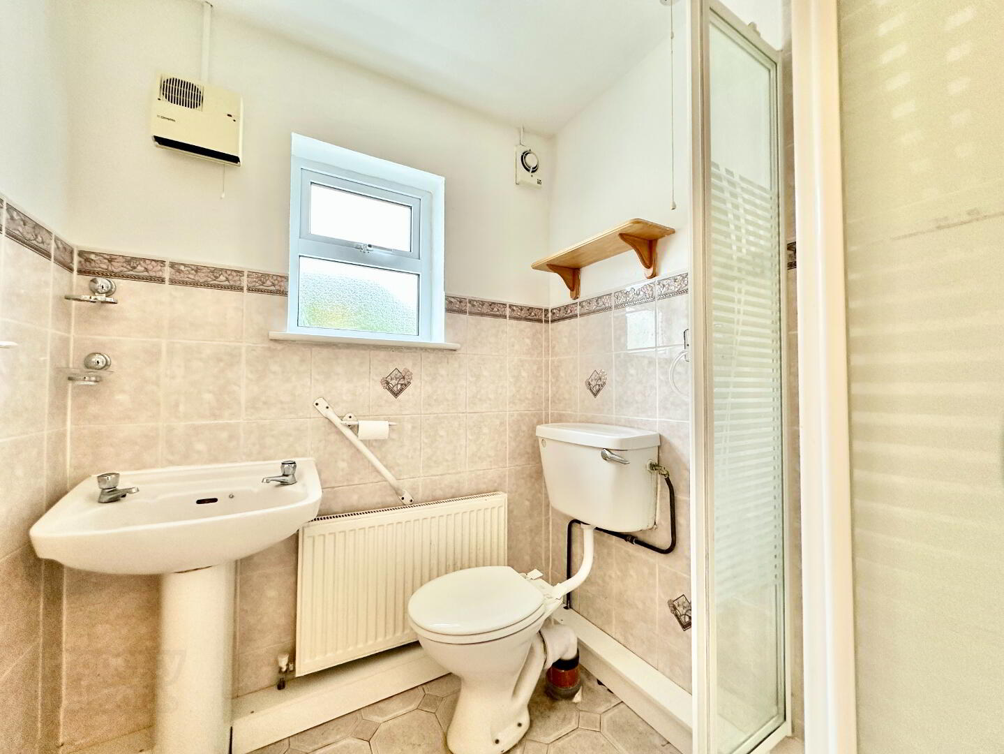 Semi Detached Limerick Road 11 of 14