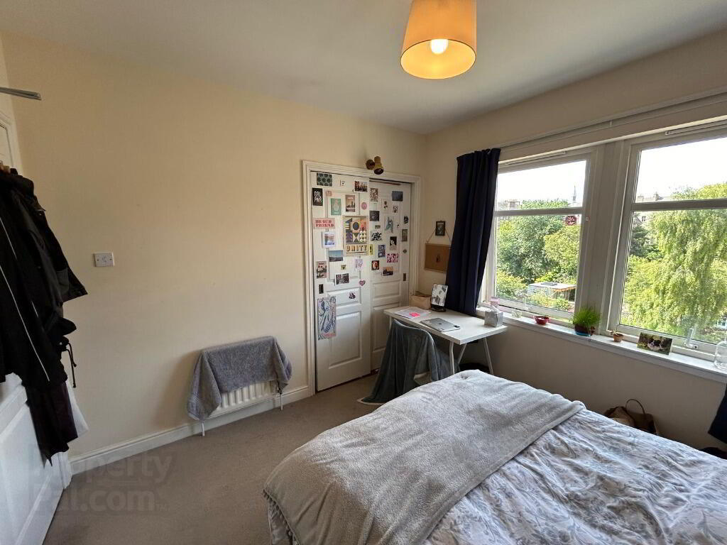 15 Lauriston Gardens 10 of 13