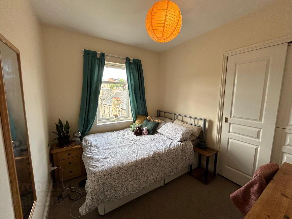 15 Lauriston Gardens 7 of 13