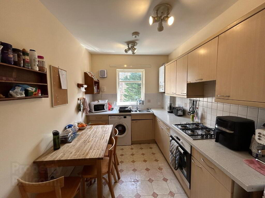 15 Lauriston Gardens 3 of 13