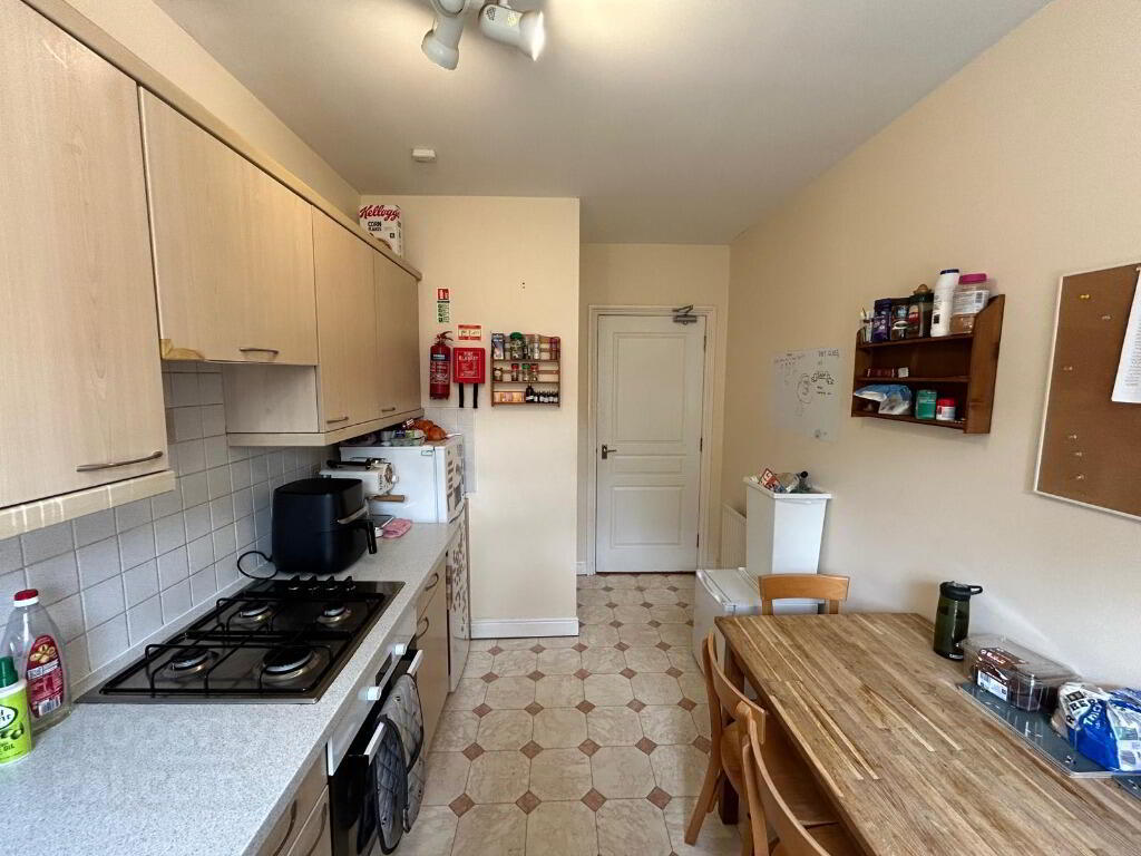 15 Lauriston Gardens 4 of 13