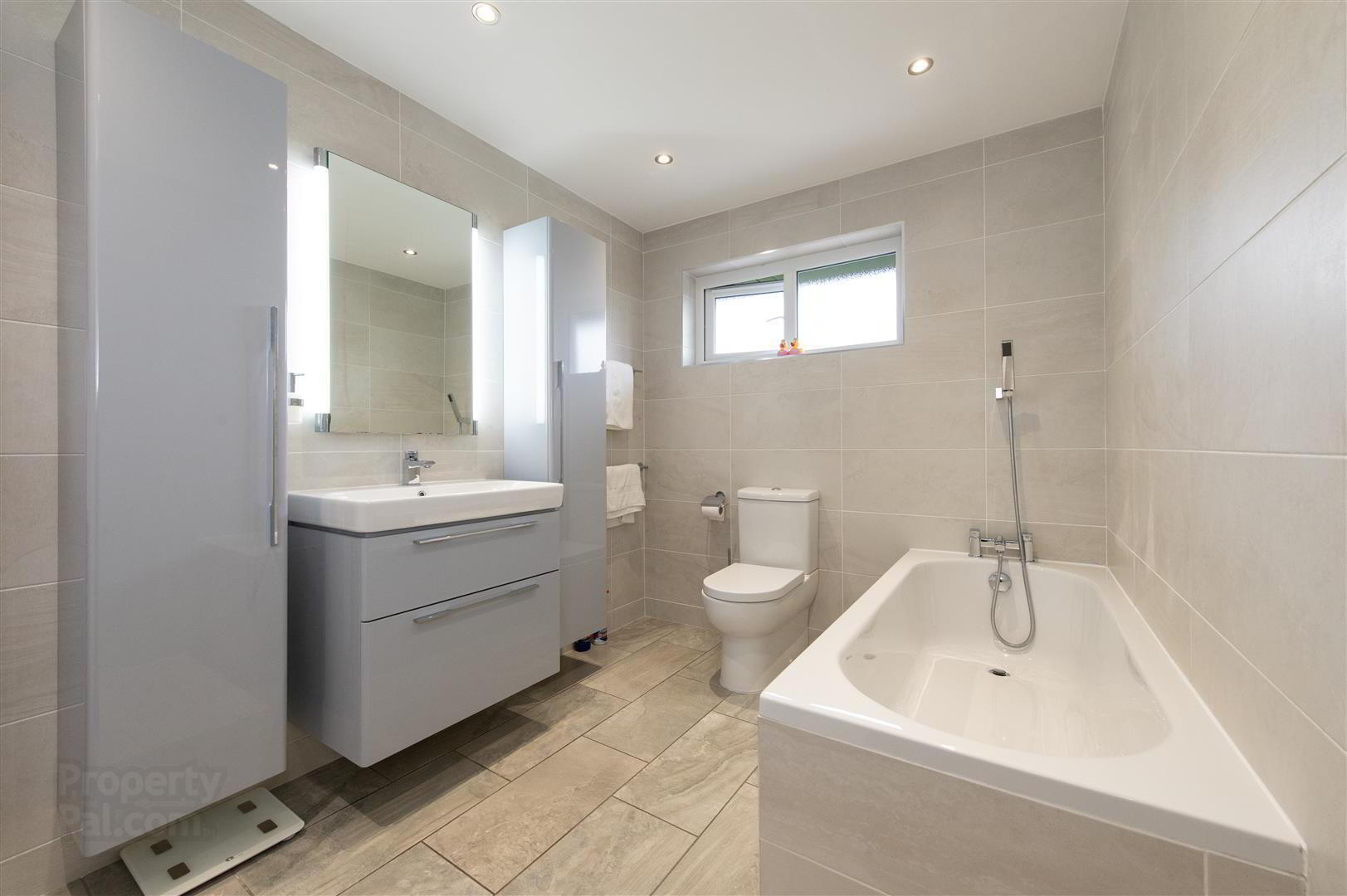 252a & 252b Castlewellan Road 19 of 56