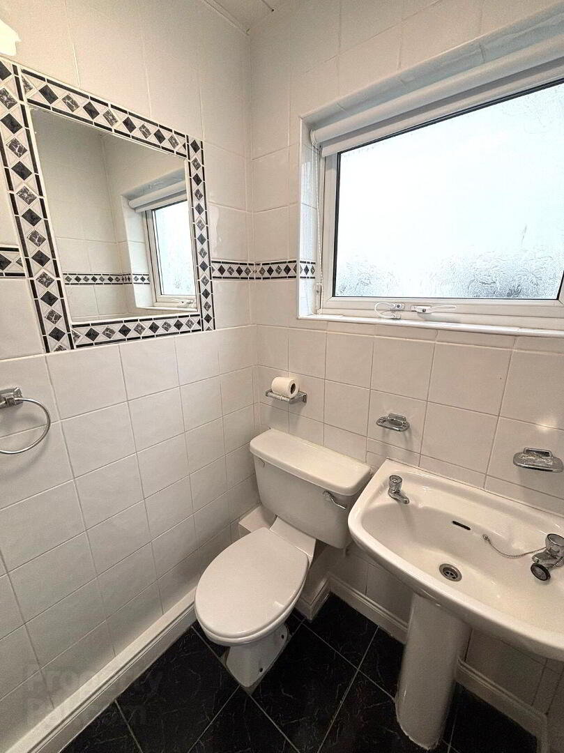 Saddlers Crescent 13 of 13