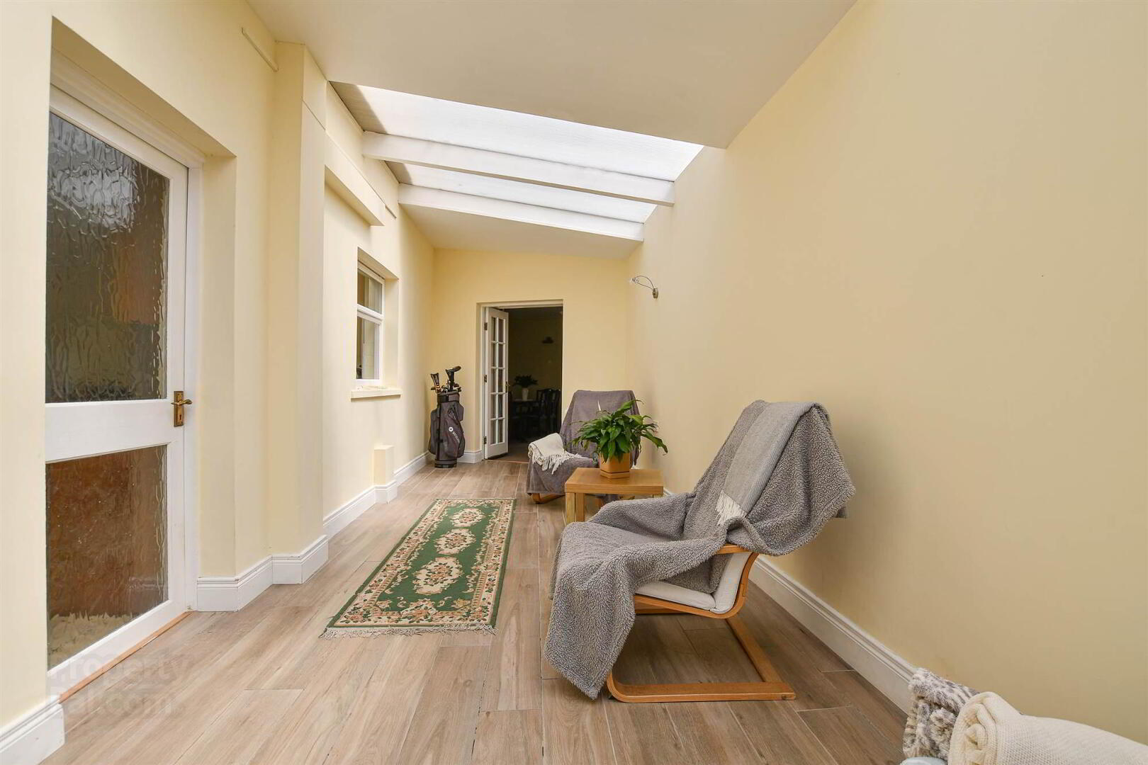 21 Fishermans Row 18 of 33