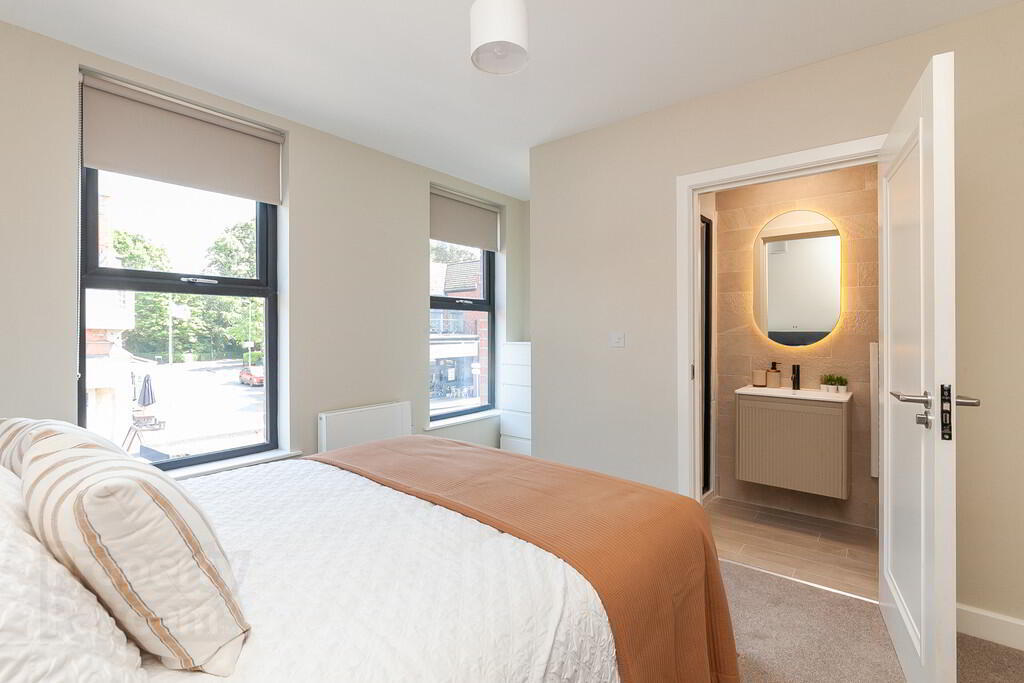 Apt 1, 537a Lisburn Road 12 of 17