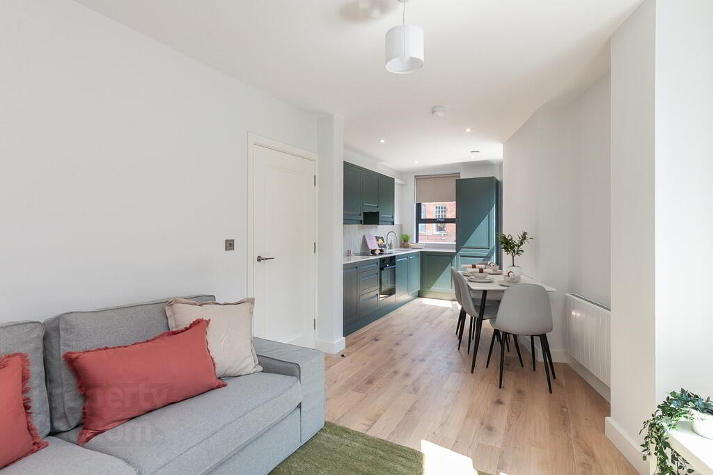 Apt 1, 537a Lisburn Road 6 of 17