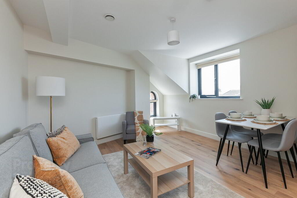 Apt 3, 537a Lisburn Road 5 of 19