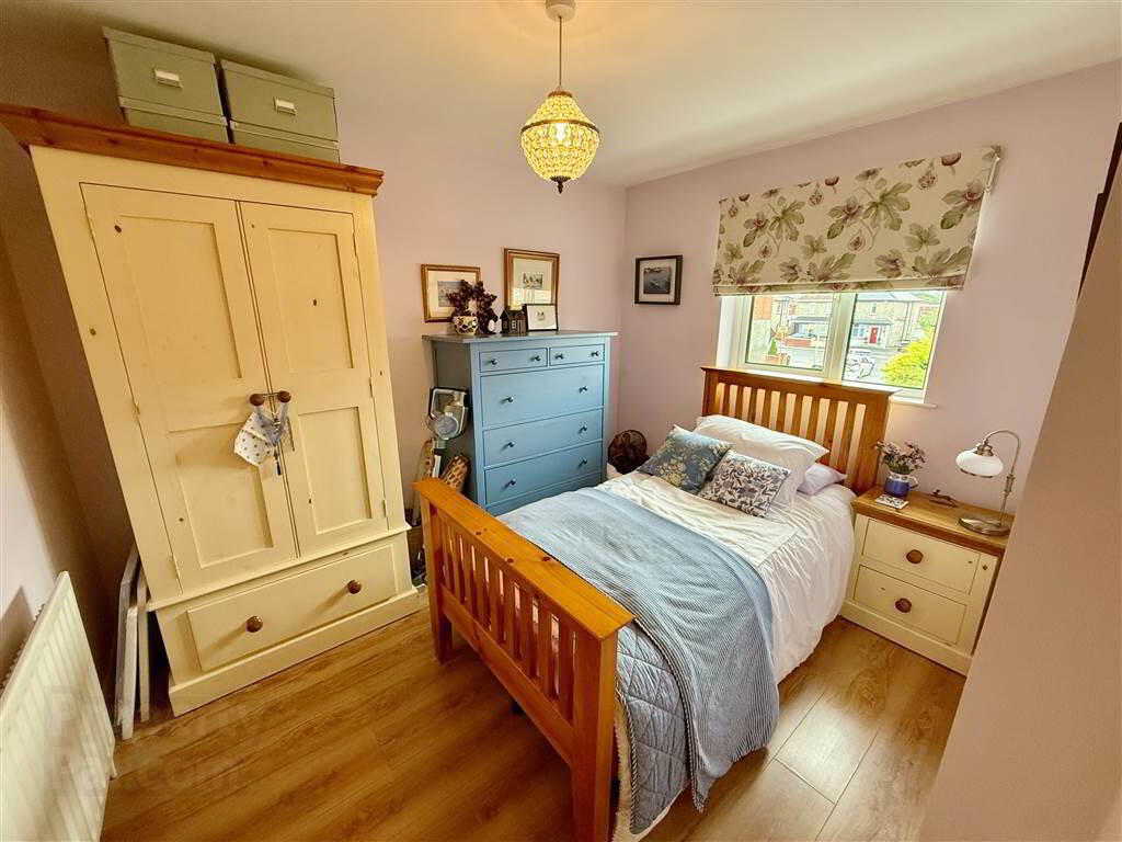 39 Mayfair Avenue 14 of 18