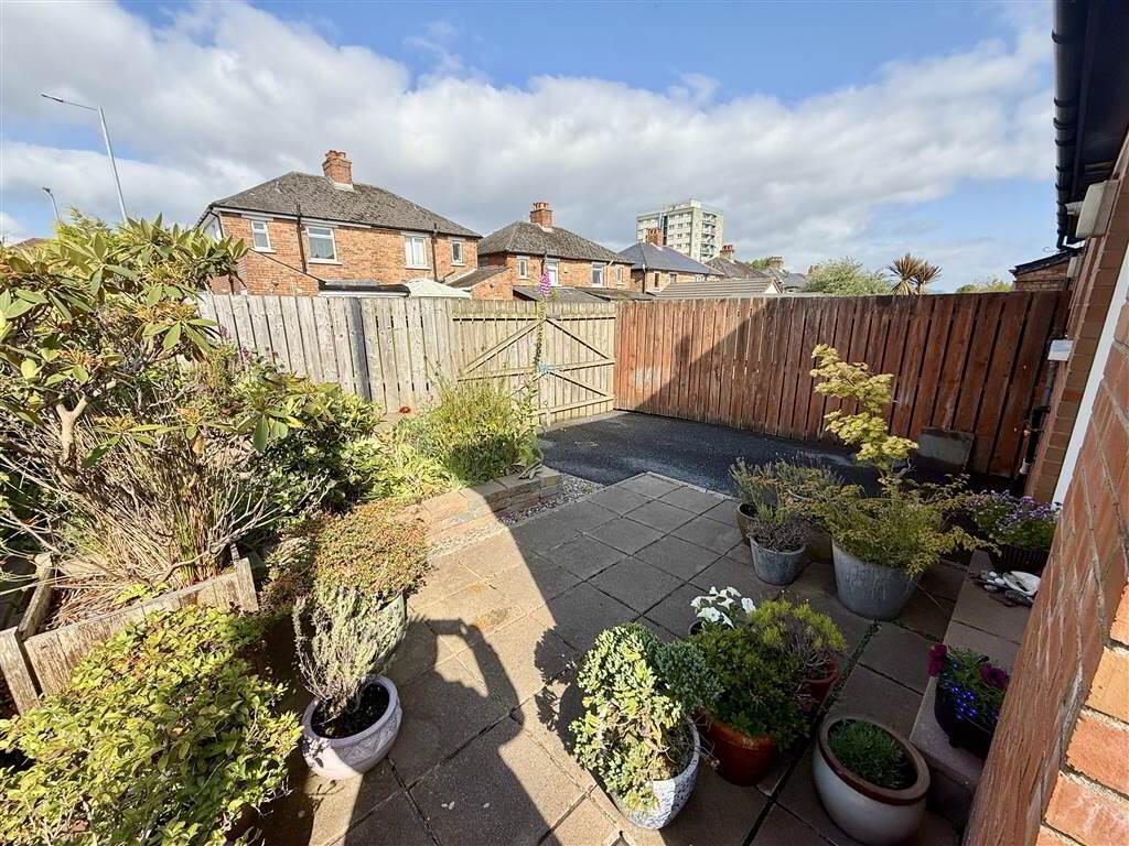 39 Mayfair Avenue 16 of 18