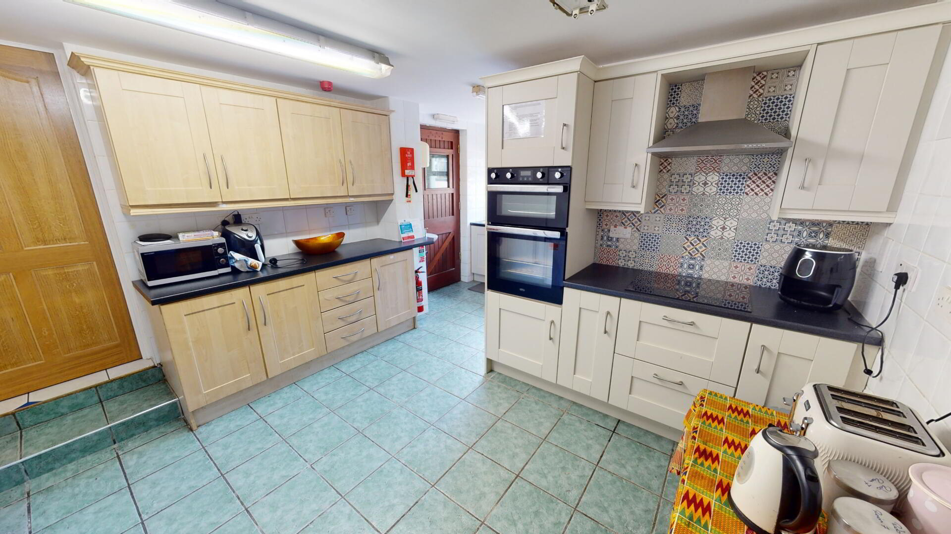 113 & 113a Baronscourt Road 3 of 13