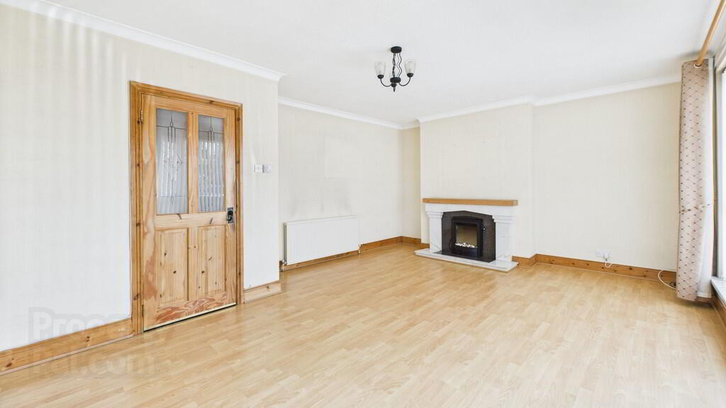 8 Victoria Crescent 3 of 15