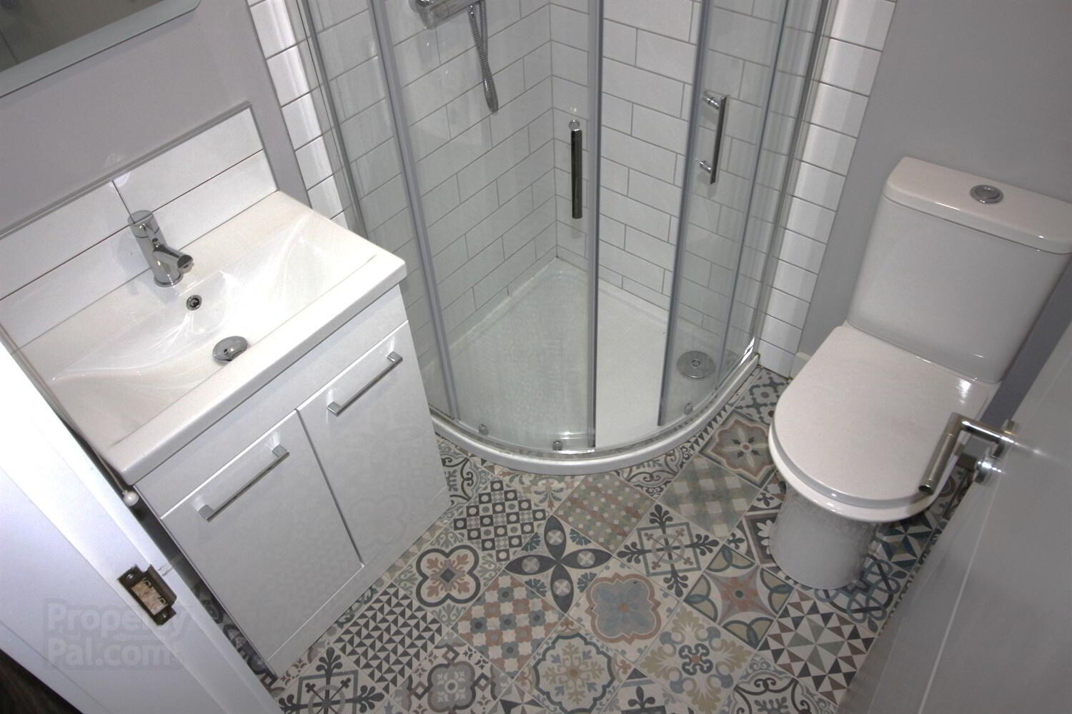 Apartment 2 153 Albertbridge Road 5 of 5