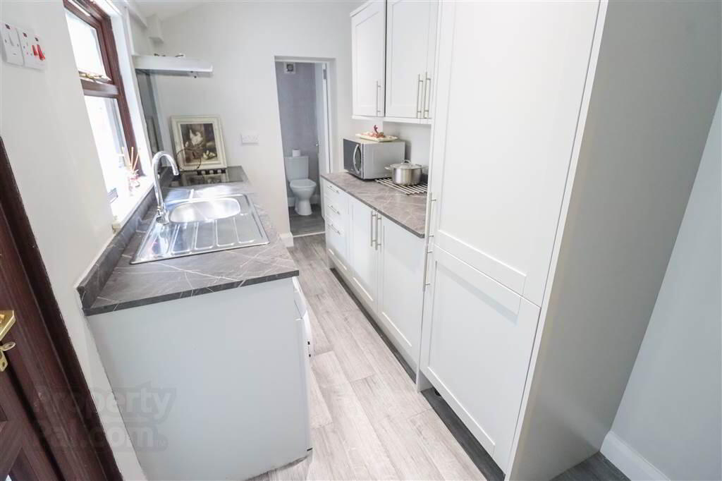 36 Tennent Street 3 of 10