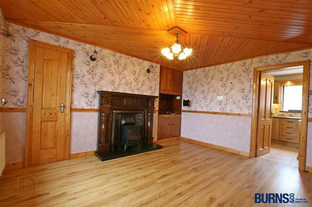 32 Dunmurray Road 2 of 13